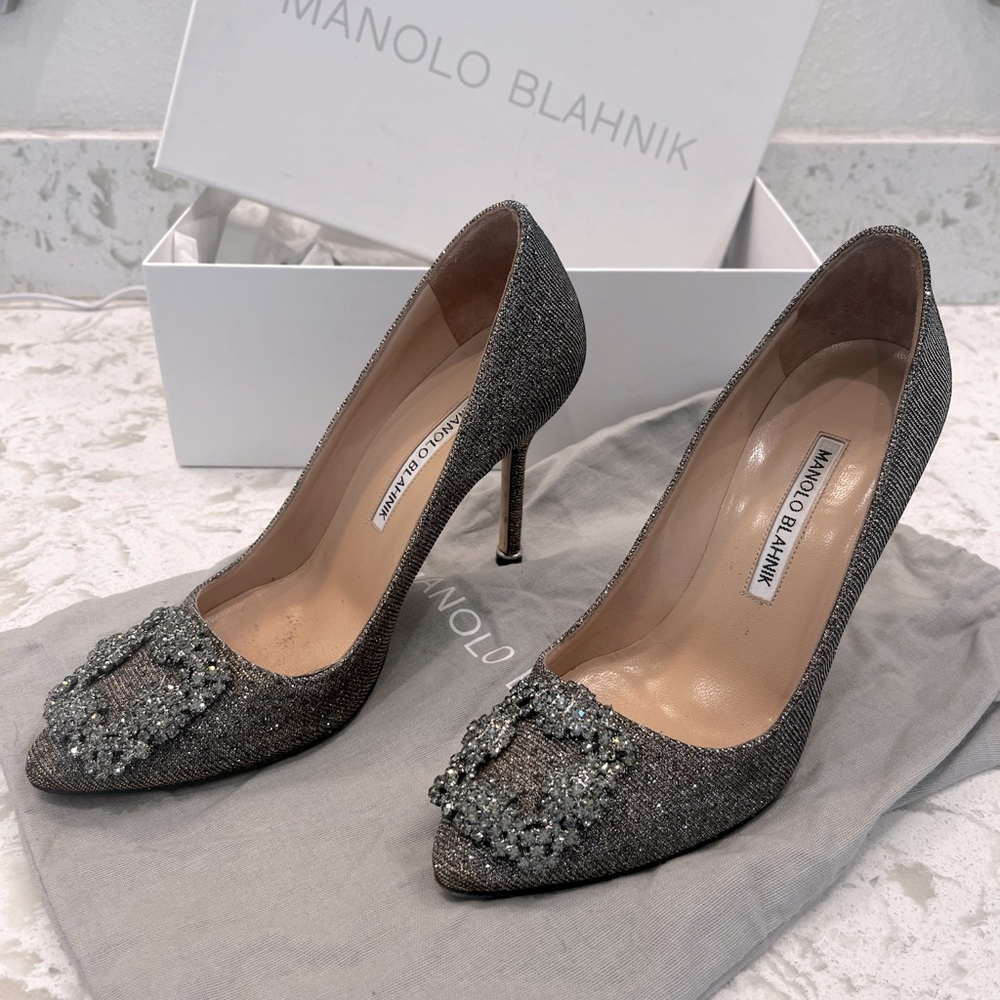 Manolo Blahnik Hangisi Bronze Size 36. Like New